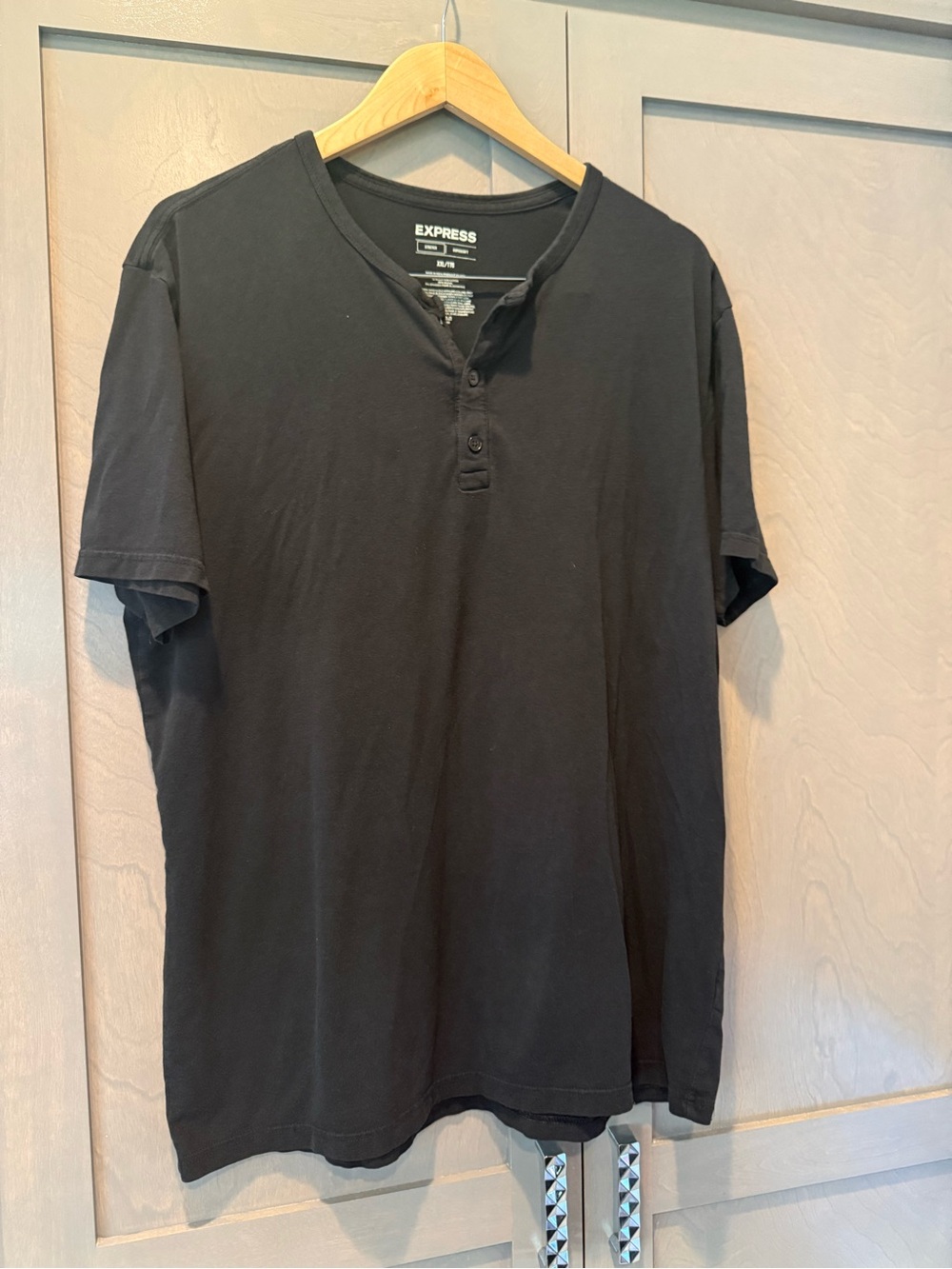 Express Men’s Black Short Sleeve Henley Tee